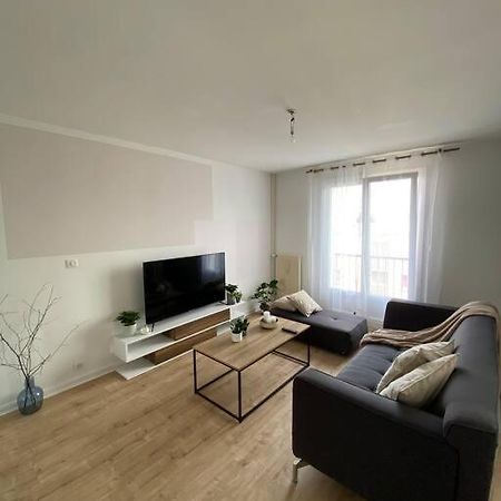 Appartement Calme Et Chaleureux Dole Esterno foto