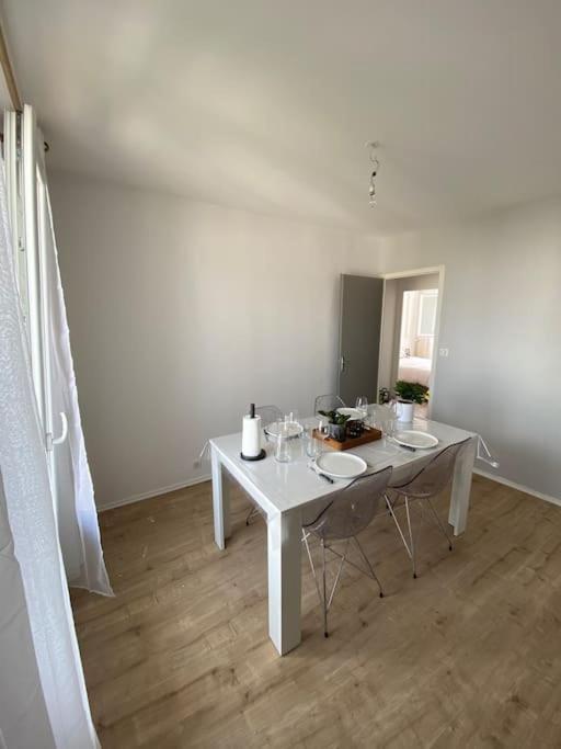 Appartement Calme Et Chaleureux Dole Esterno foto
